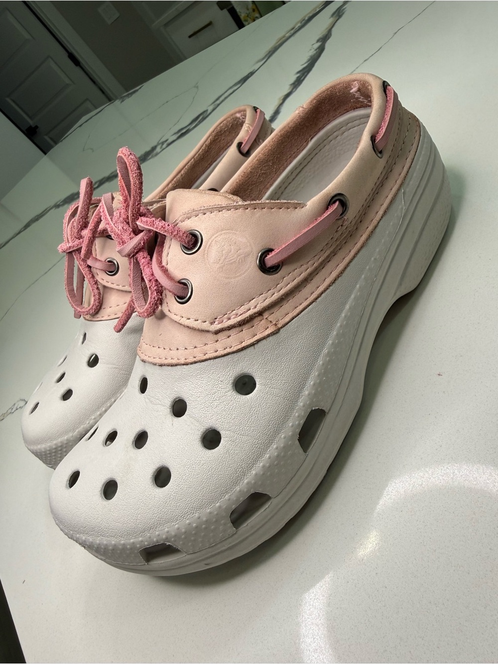 Rare Vintage Crocs Islander Leather Top Pitcrew Boat Shoe Clogs Pink/White Sz 7